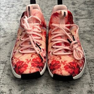 Nike Free Metcon 6 women’s sneakers